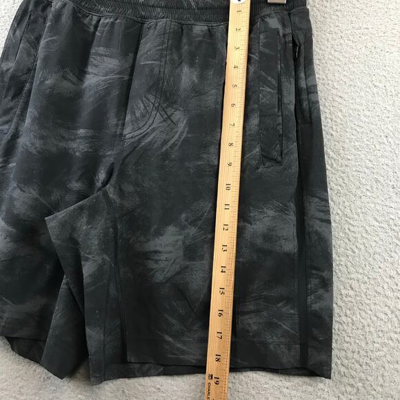 Lululemon THE Shorts Men Large Gray Running Training Gym - Picture 5 of 8